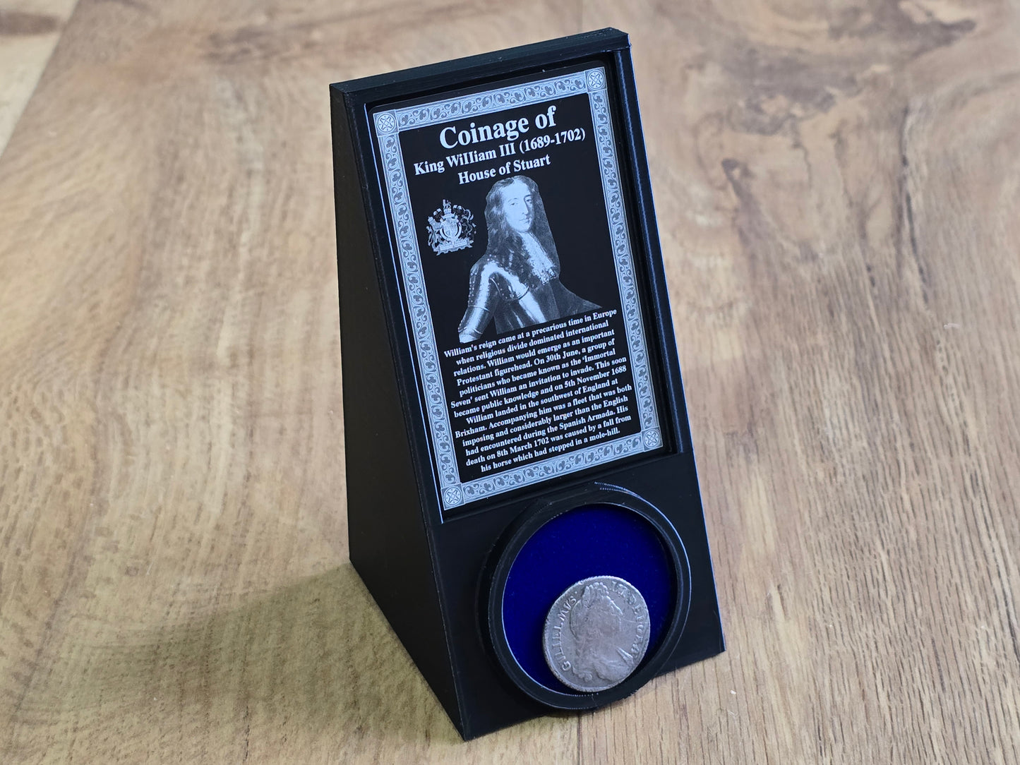 Vertical Wedge Coin Pedestals (Coin at bottom)