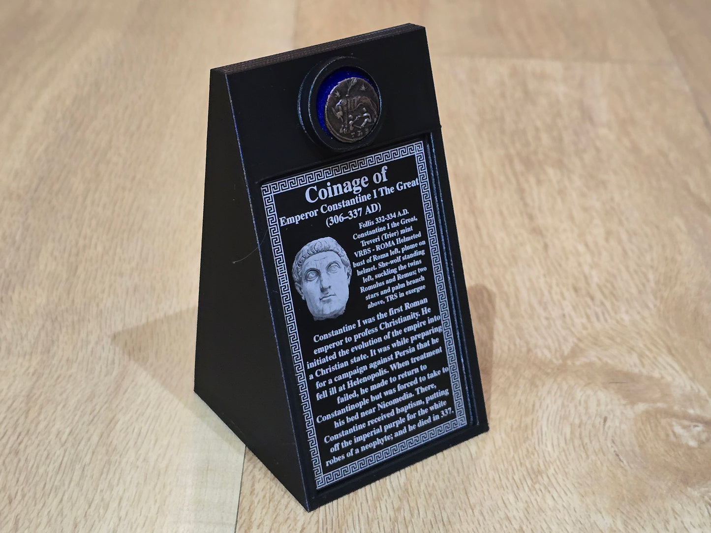 Vertical Wedge Coin Pedestals (Coin at top)