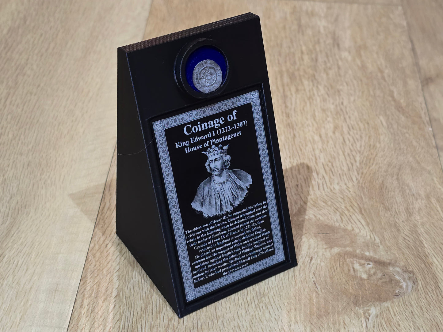 Vertical Wedge Coin Pedestals (Coin at top)