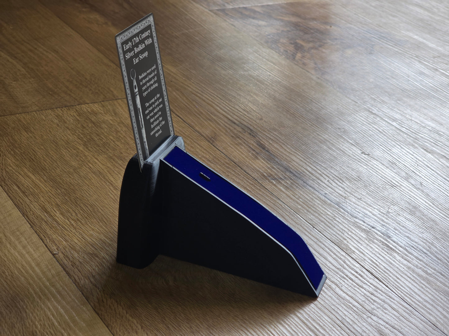Custom Bodkin Display