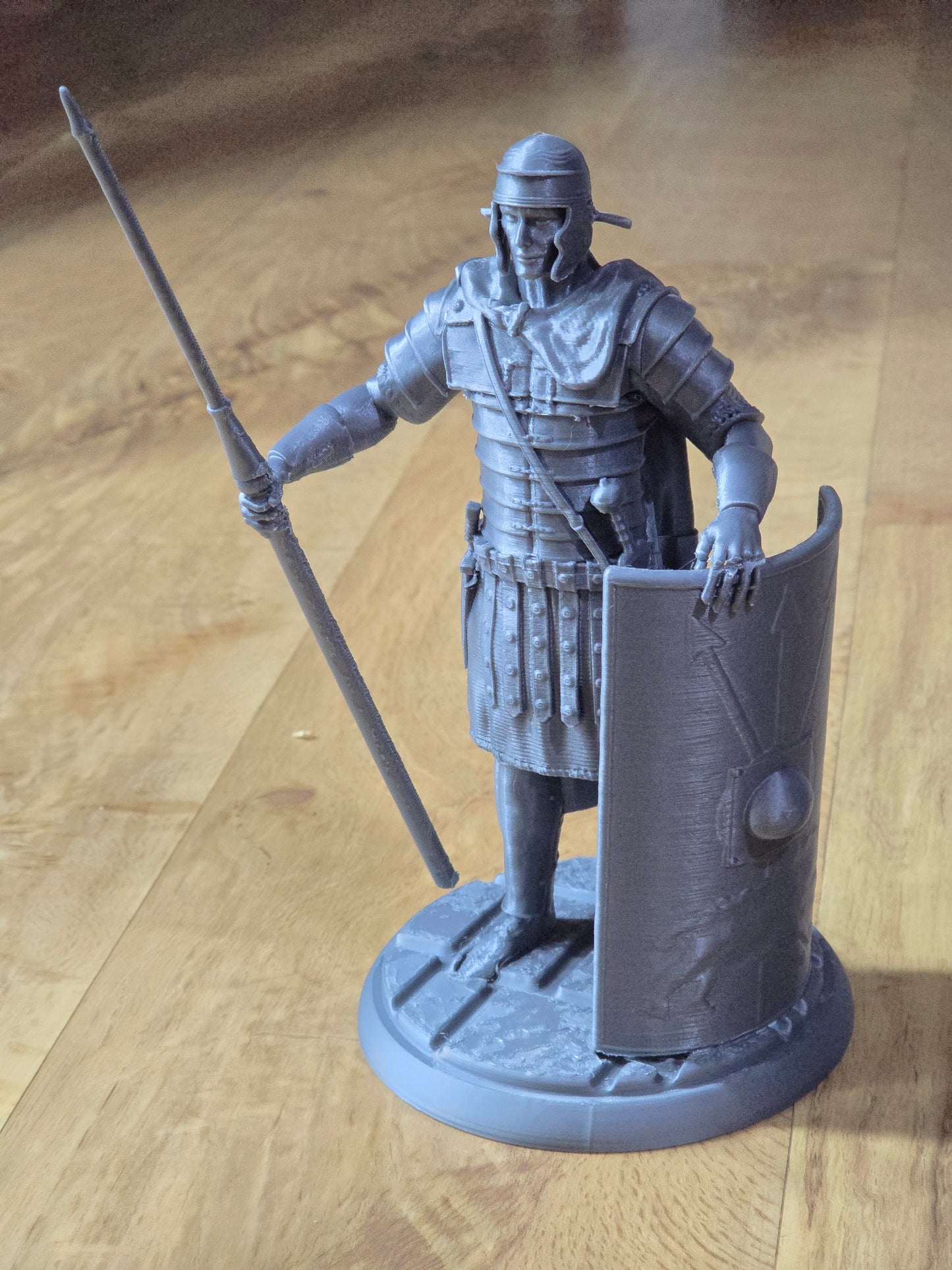 25cm Roman Legionary with pilum and shield