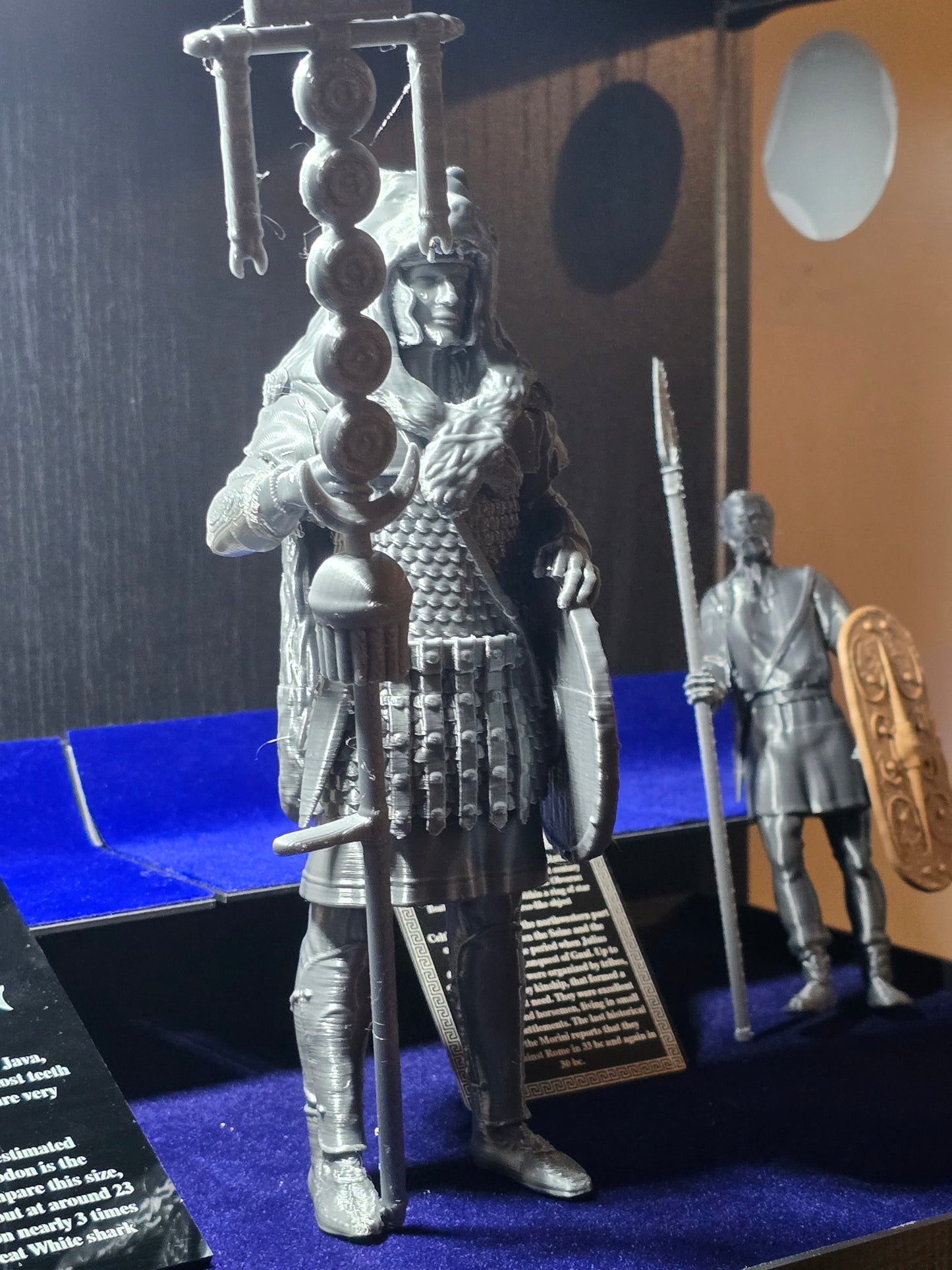 25cm Roman Signal Bearer