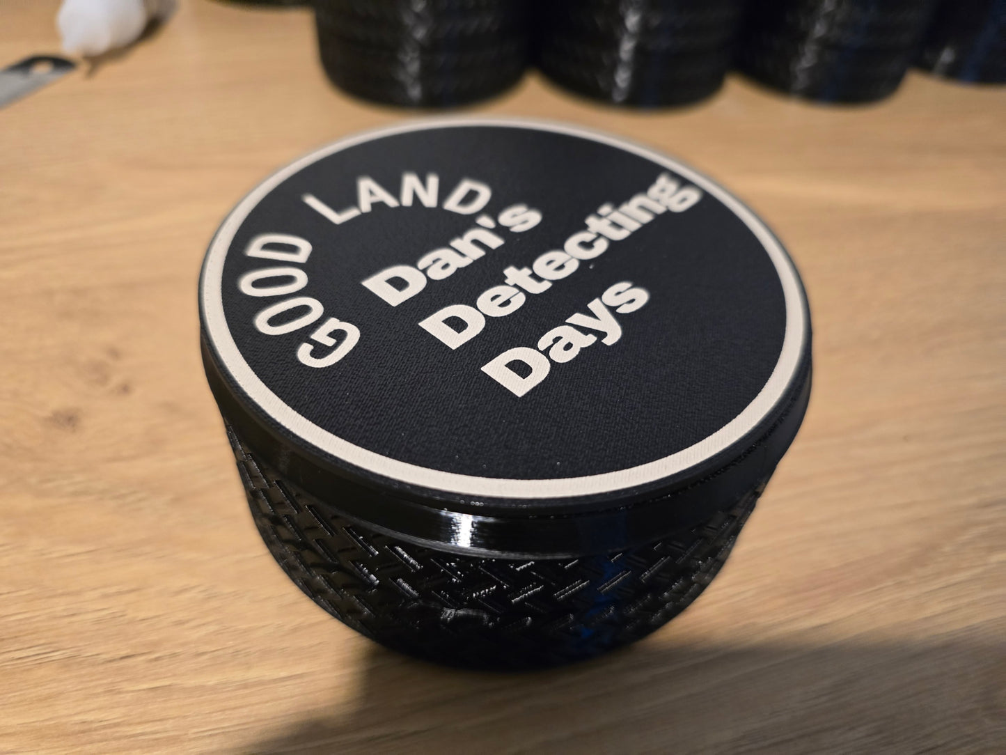 "Logo" Reliquary Detecting Tubs