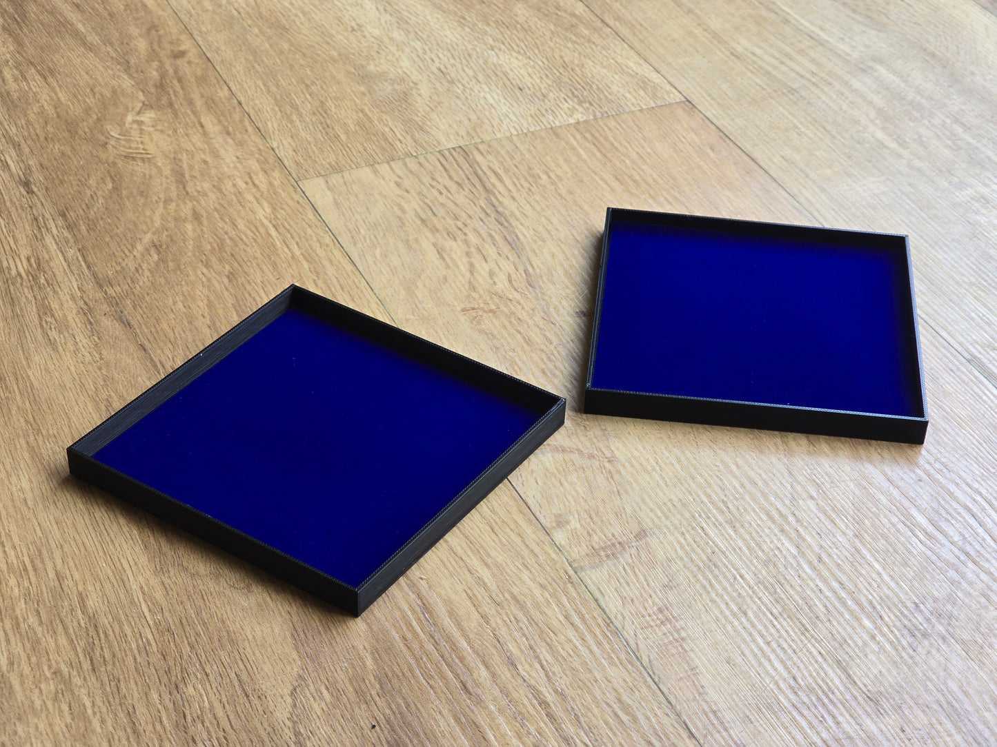 Square trays (Set of 2) - 115mm x 115mm