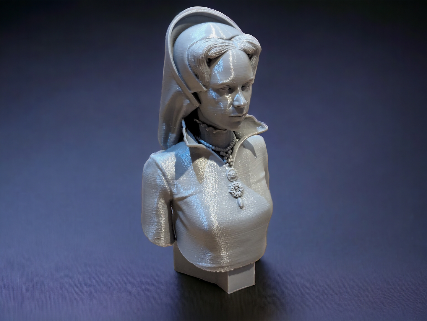 Mary I bust (25cm)