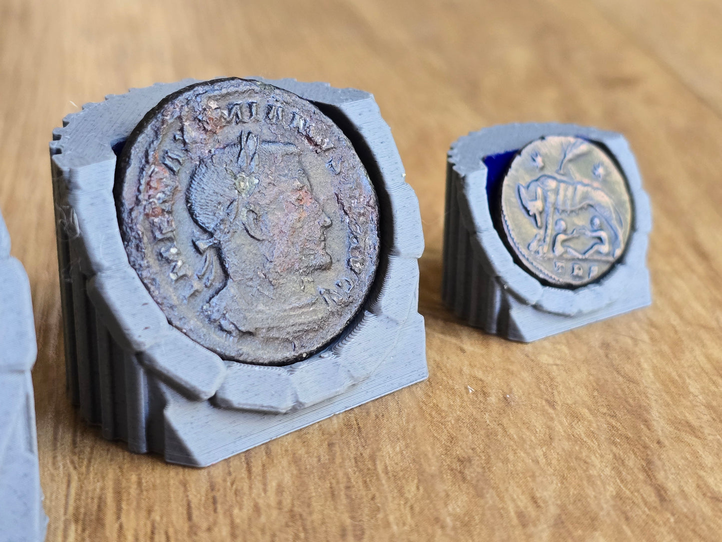 Roman Coin Stands (Pack of 10)