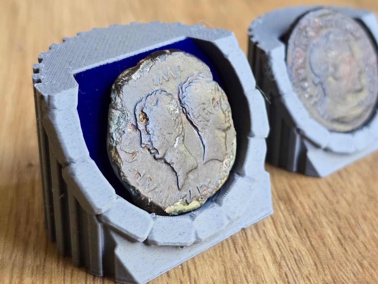 Roman Coin Stands (Pack of 10)