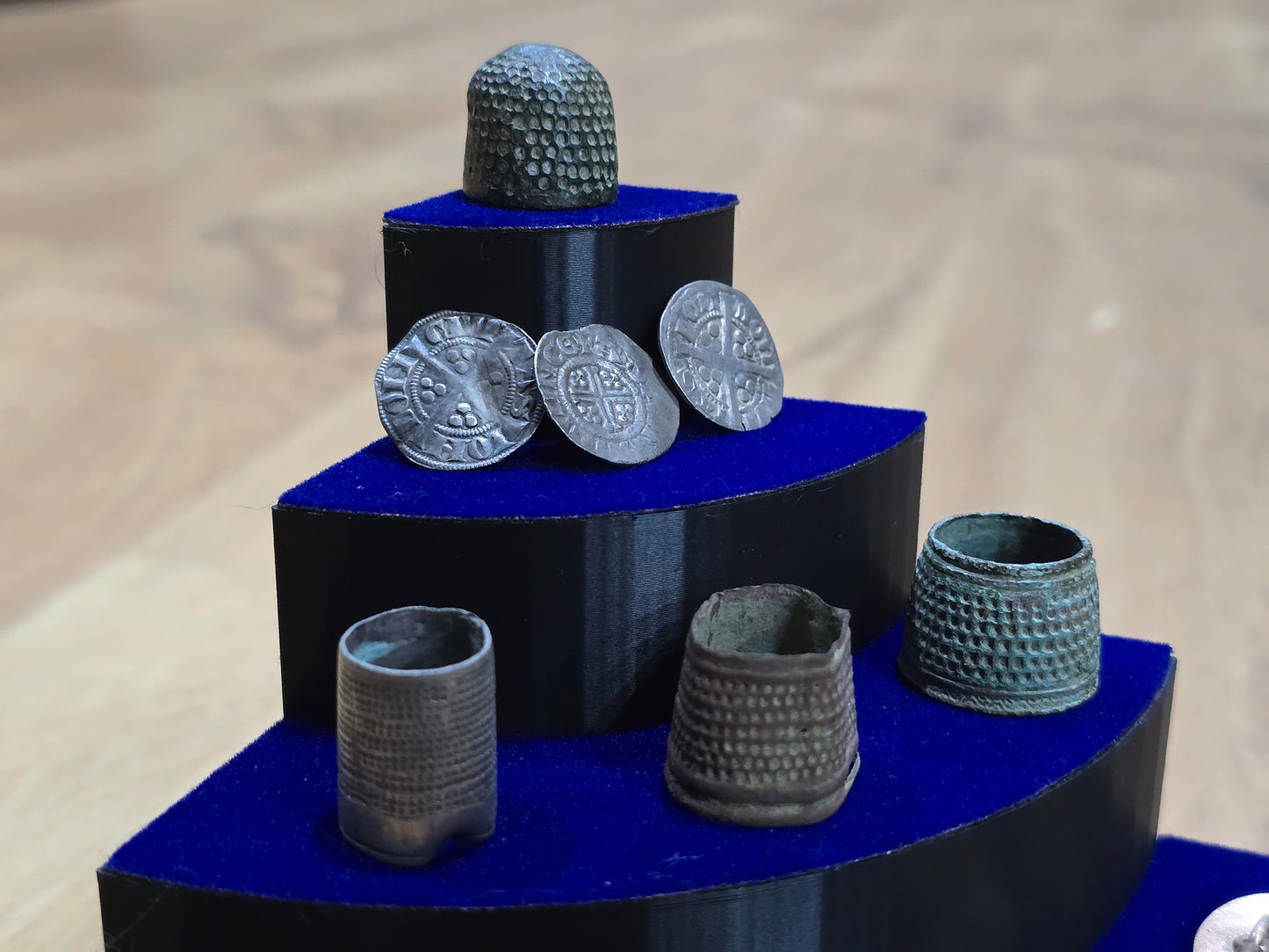 Corner Tiered Displays (5-tier) 150 x 150 x 125